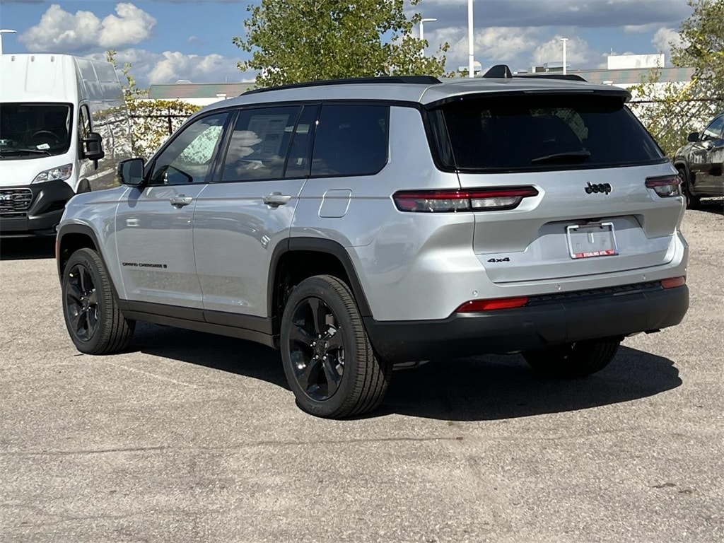 New 2025 Jeep Grand Cherokee L Laredo Sport Utility