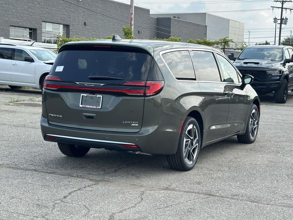 New 2027 Chrysler Pacifica Limited Passenger Van