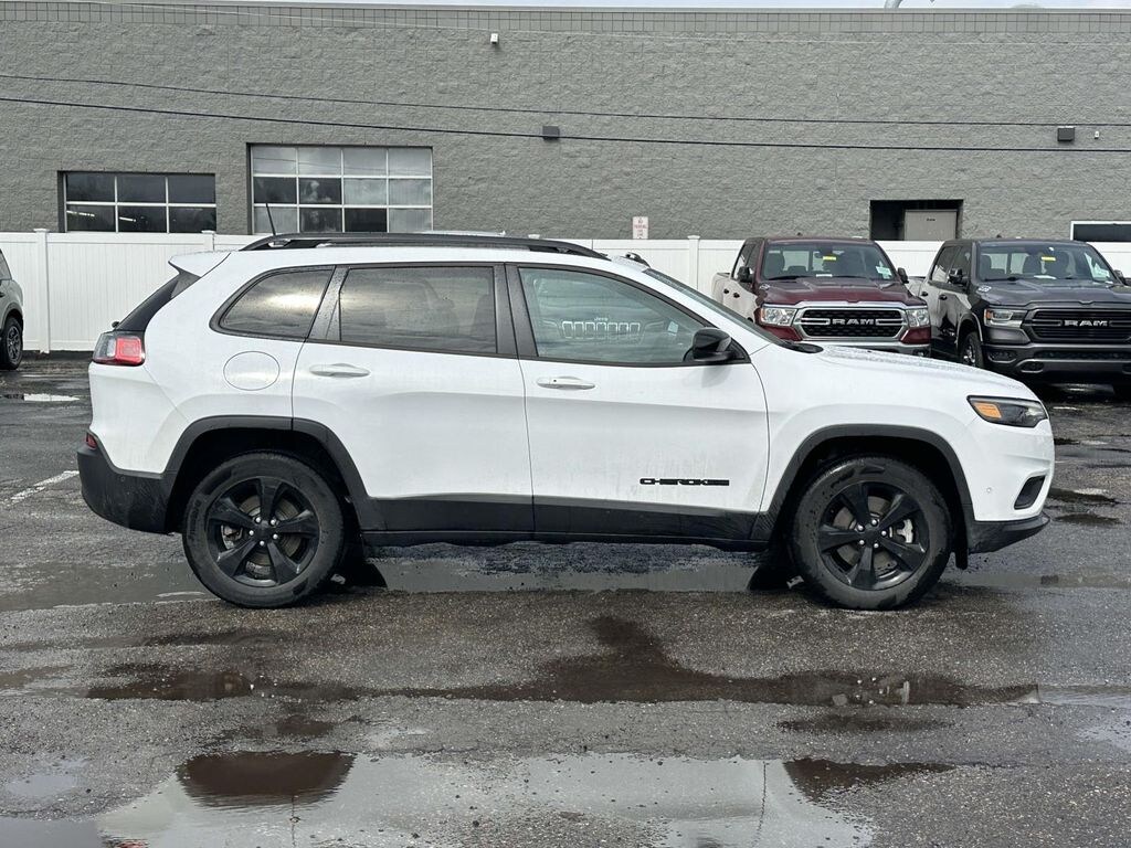 Used 2023 Jeep Cherokee