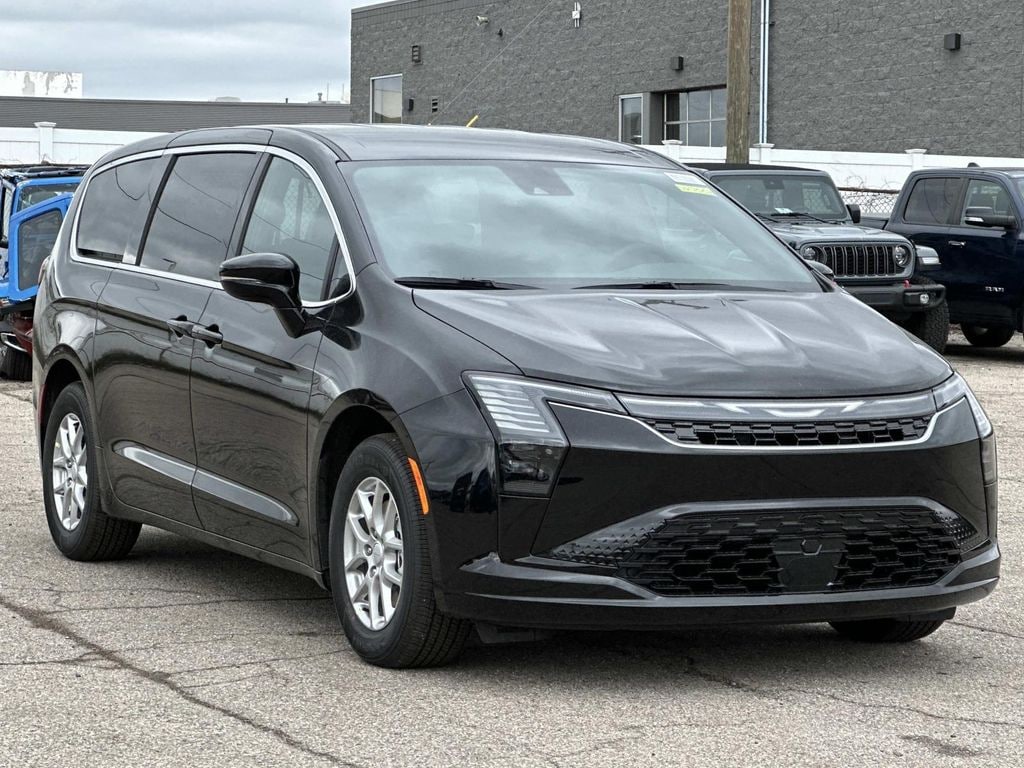 New 2027 Chrysler Pacifica Select Passenger Van