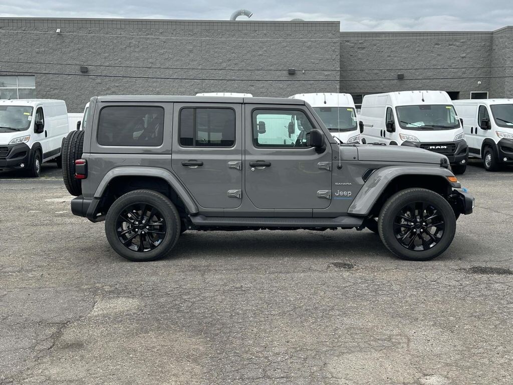 Used 2023 Jeep Wrangler