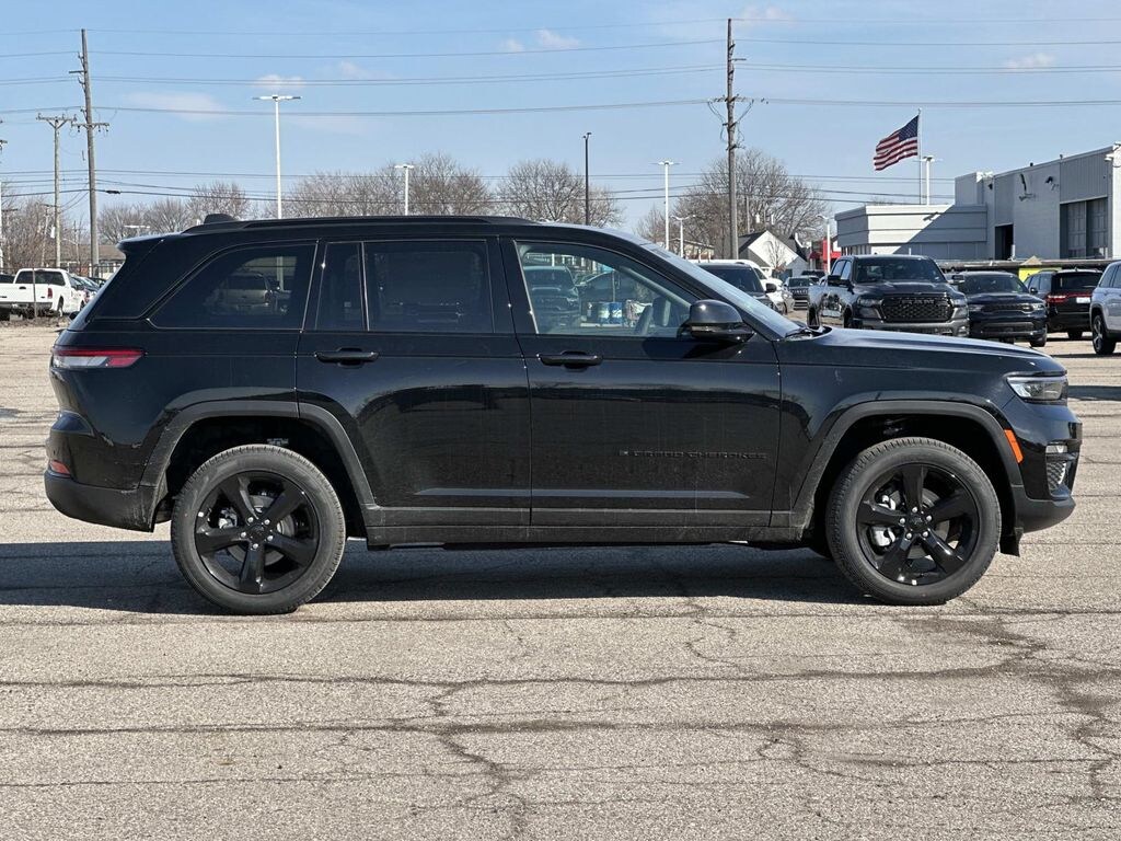 New 2025 Jeep Grand Cherokee Limited Sport Utility