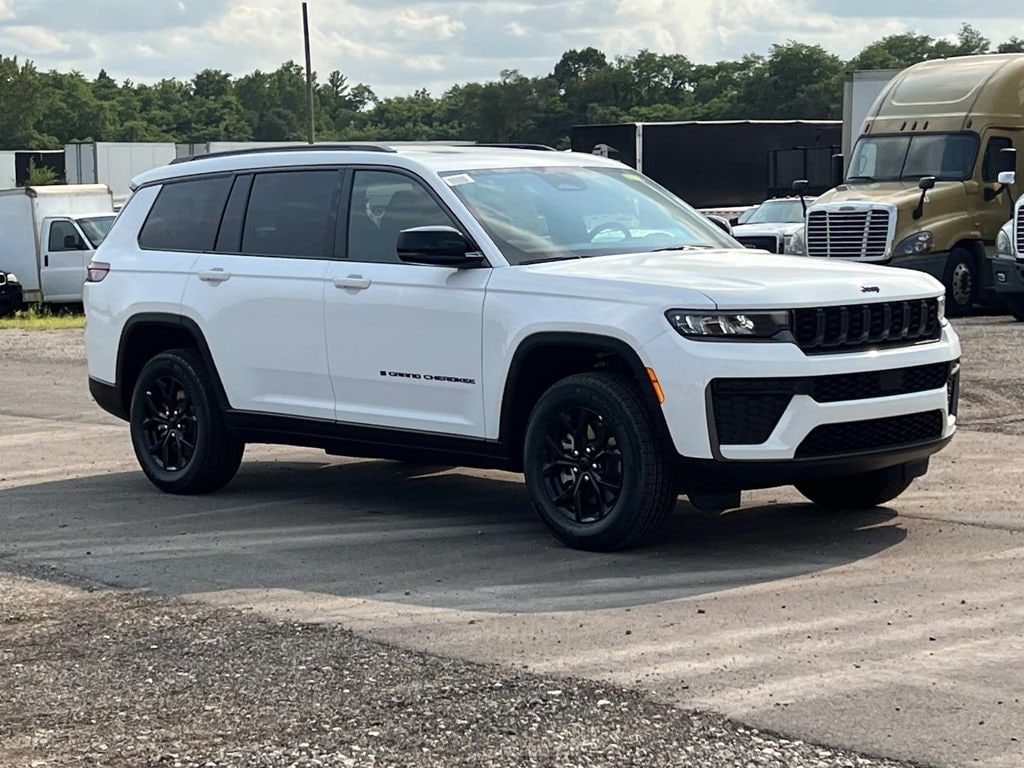 New 2026 Jeep Grand Cherokee L Laredo Sport Utility