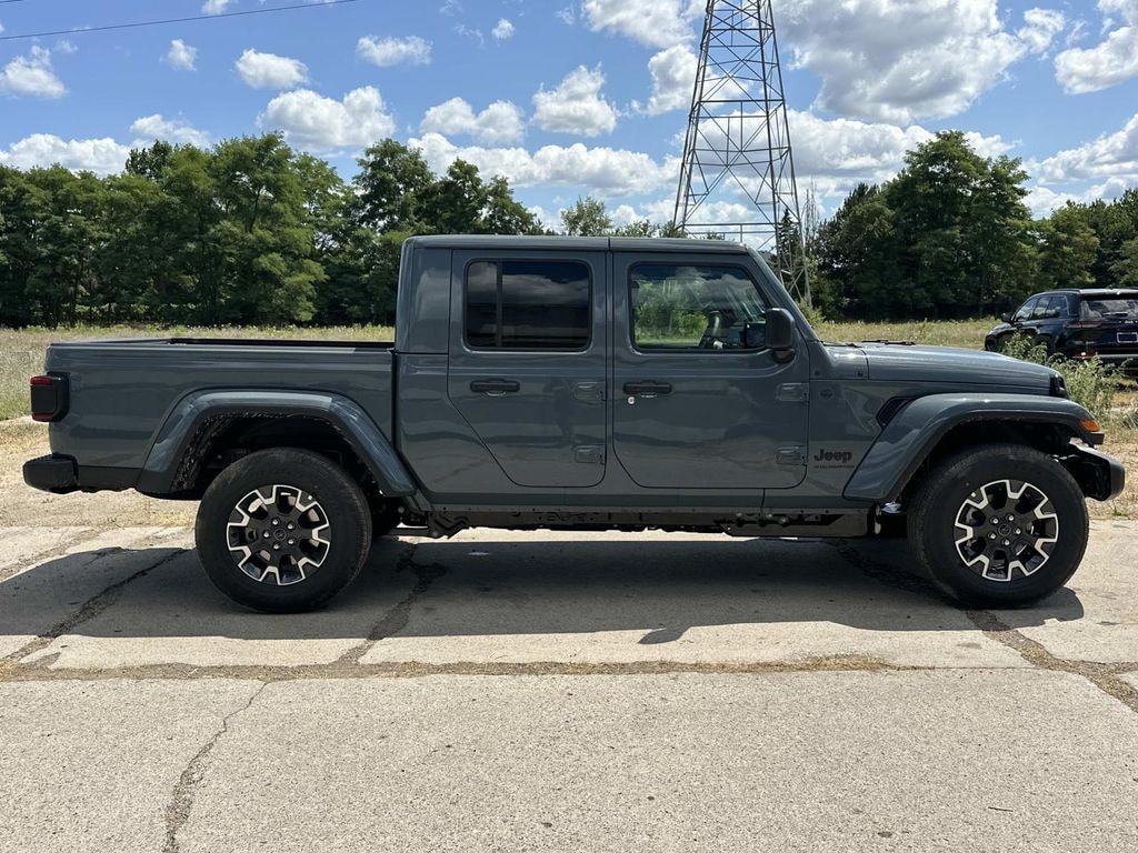 New 2026 Jeep Gladiator Sport Pickup