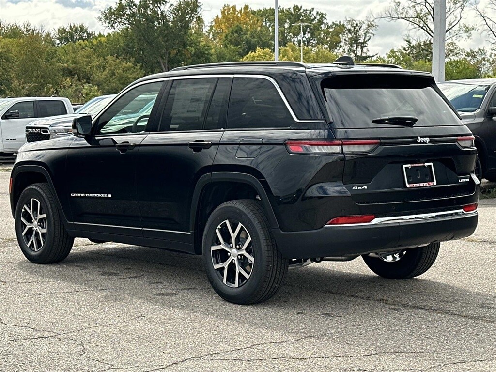 2025 Jeep Grand Cherokee Limited photo 4