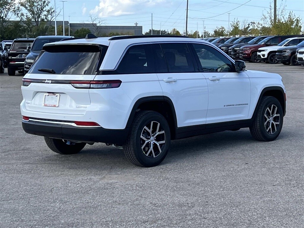 2025 Jeep Grand Cherokee Limited photo 2