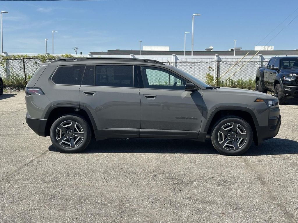 New 2026 Jeep Cherokee Laredo/Limited Sport Utility