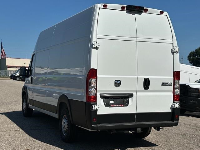 2025 Ram ProMaster 3500 Base Cargo Van photo 3
