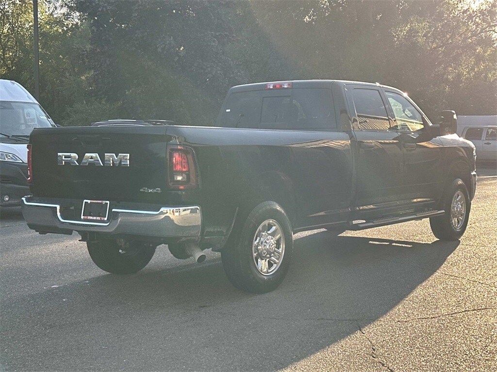 2026 Ram 3500 Tradesman photo 3