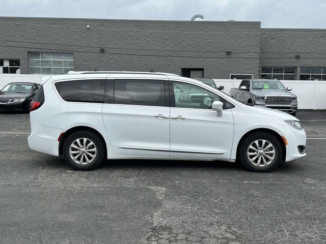 Used 2018 Chrysler Pacifica Touring L Plus with VIN 2C4RC1EG5JR292827 for sale in Sterling Heights, MI