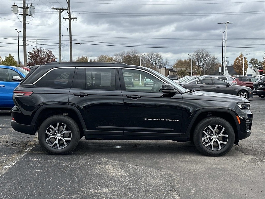 New 2025 Jeep Grand Cherokee Limited Sport Utility