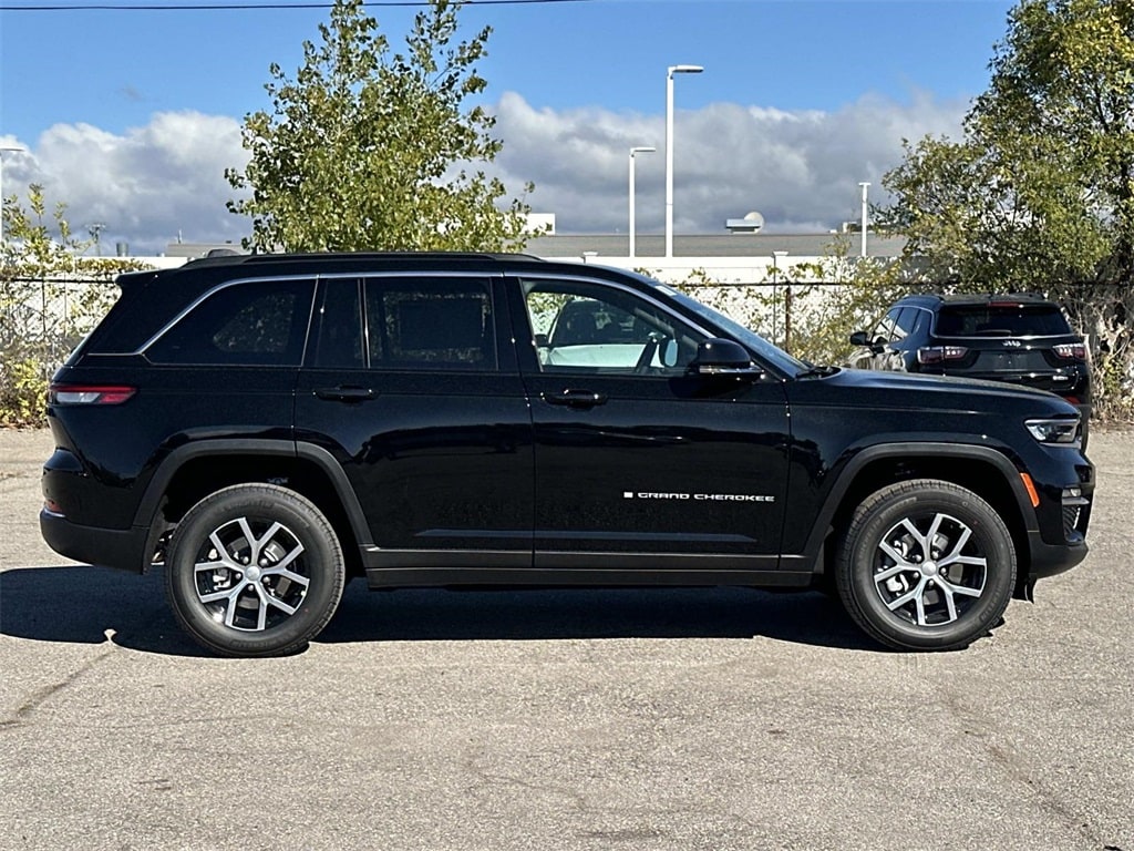 New 2025 Jeep Grand Cherokee Limited Sport Utility