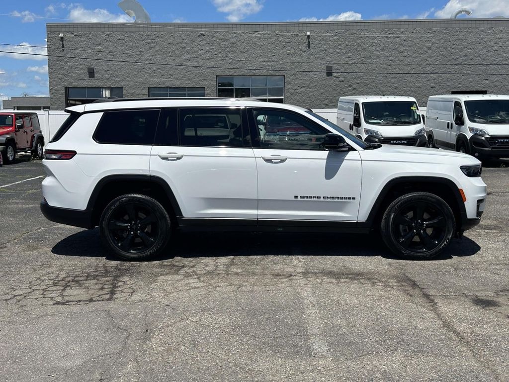 Used 2024 Jeep Grand Cherokee L