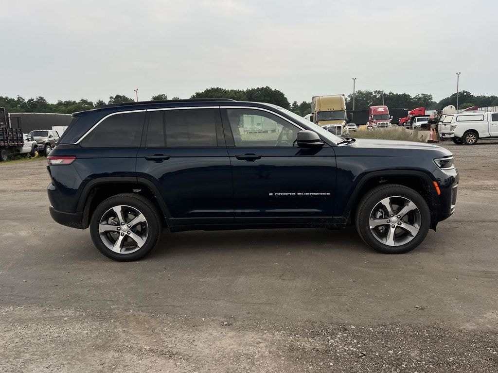 New 2026 Jeep Grand Cherokee Limited Sport Utility