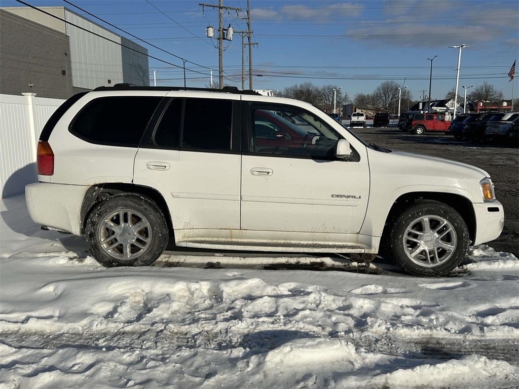 Used 2009 GMC Envoy Denali with VIN 1GKET53M692115152 for sale in Sterling Heights, MI