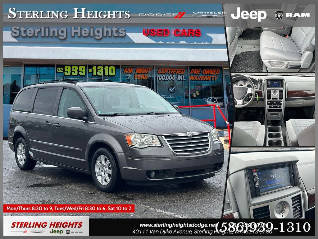 2010 Chrysler Town & Country Touring