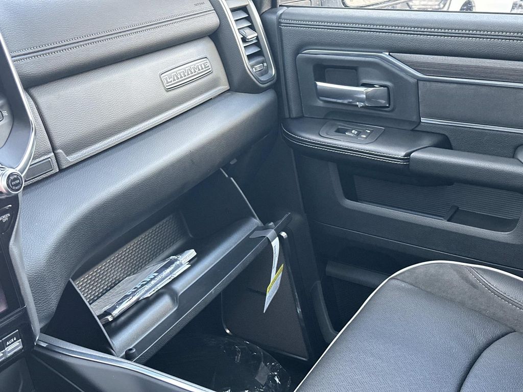 2026 RAM 2500 Laramie - Photo 18