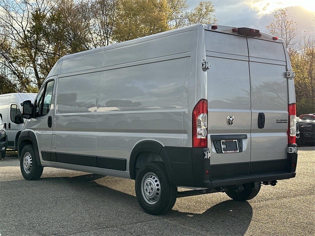 2026 Ram ProMaster 2500 photo 3