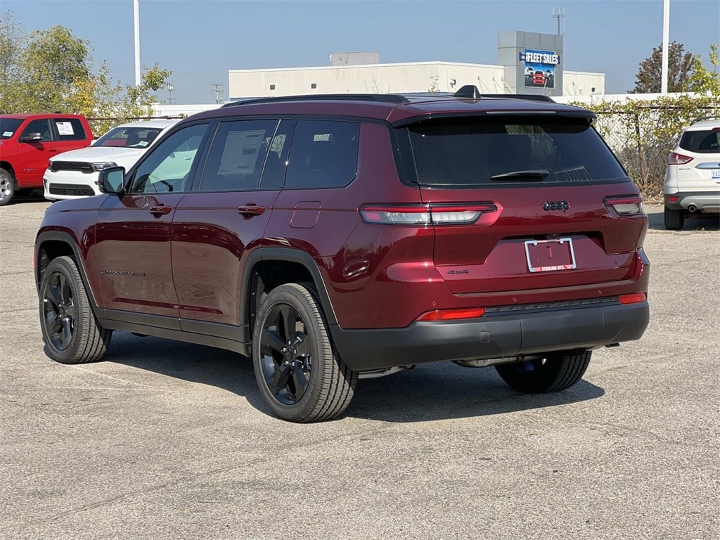 New 2025 Jeep Grand Cherokee L Laredo Sport Utility