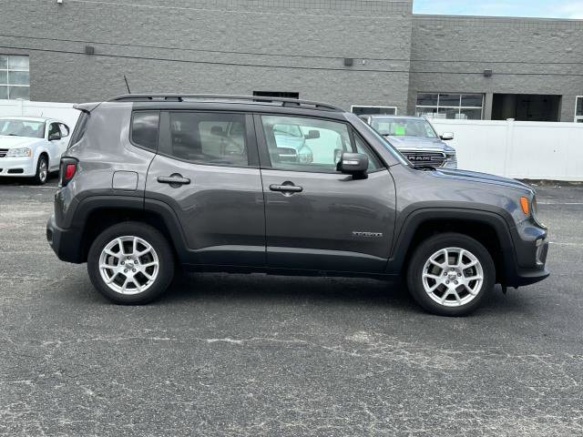 Used 2021 Jeep Renegade Limited with VIN ZACNJDD12MPM32325 for sale in Sterling Heights, MI