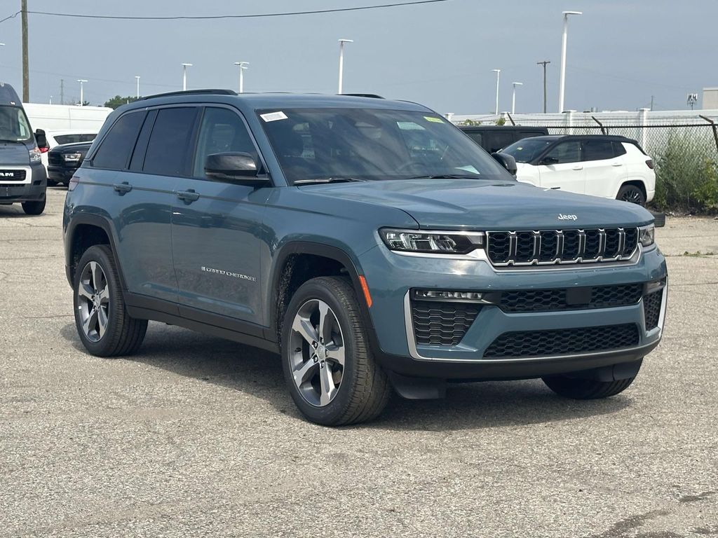 2026 Jeep Grand Cherokee Sport Utility 