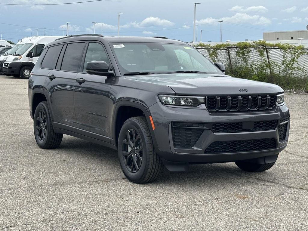 New 2026 Jeep Grand Cherokee L Laredo Sport Utility