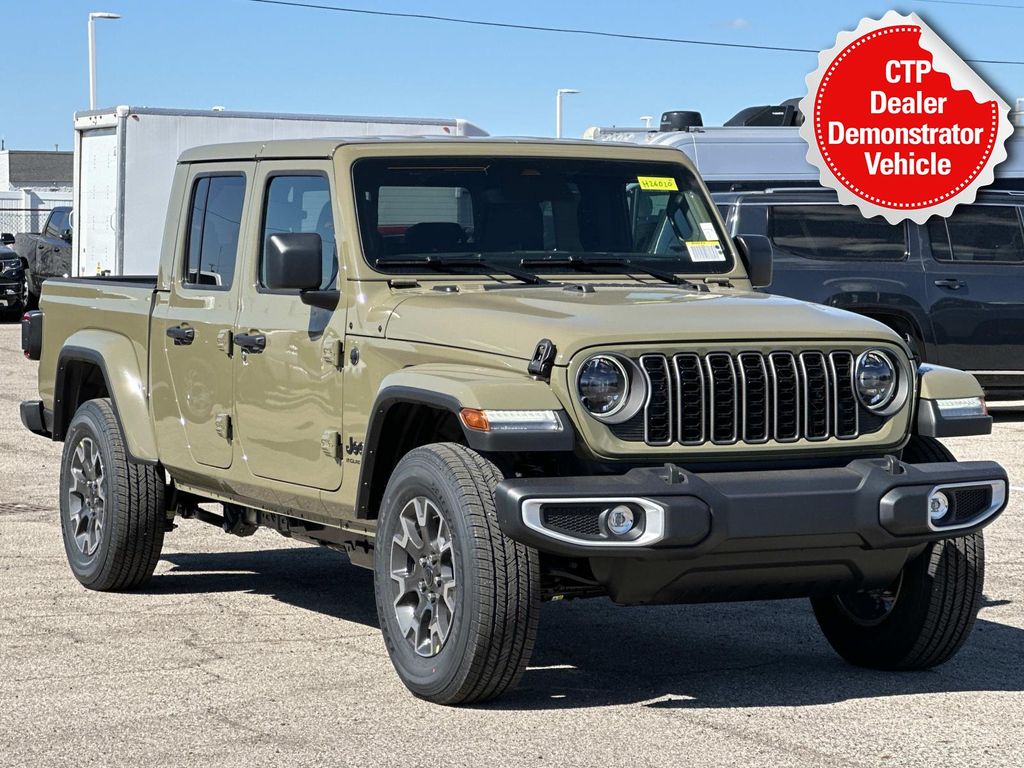 2026 Jeep Gladiator Sahara Auto's photo