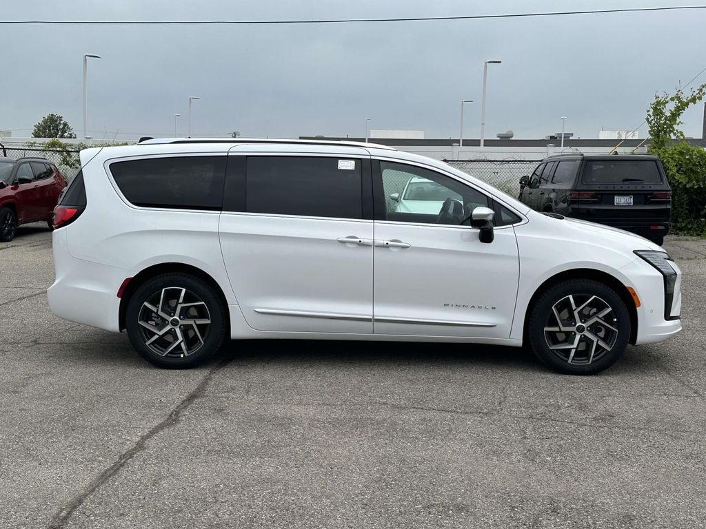 New 2027 Chrysler Pacifica Pinnacle Passenger Van