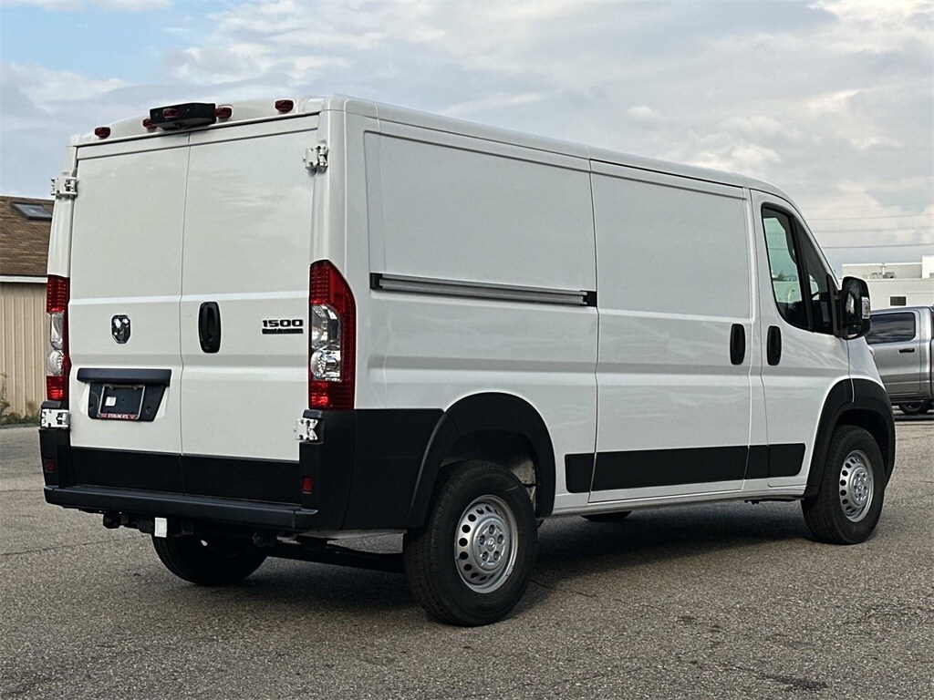 2025 Ram ProMaster 1500 Cargo Van photo 2