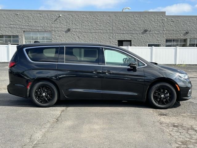Used 2023 Chrysler Pacifica Touring L with VIN 2C4RC1BGXPR532368 for sale in Sterling Heights, MI