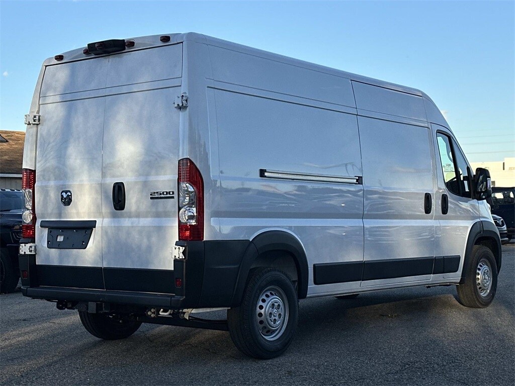 2026 Ram ProMaster 2500 Cargo Van photo 2