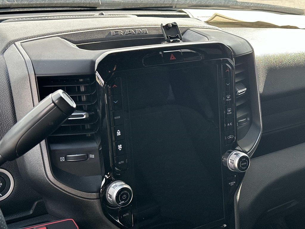 2026 RAM 3500 Tradesman - Photo 11