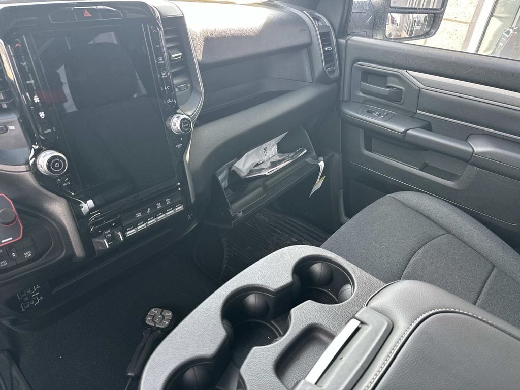 2026 RAM 3500 Tradesman - Photo 15