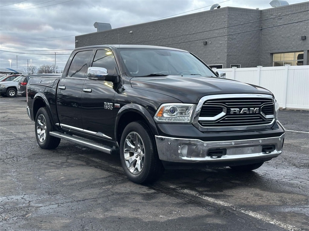 2017 RAM Ram 1500 Pickup Laramie Limited's photo