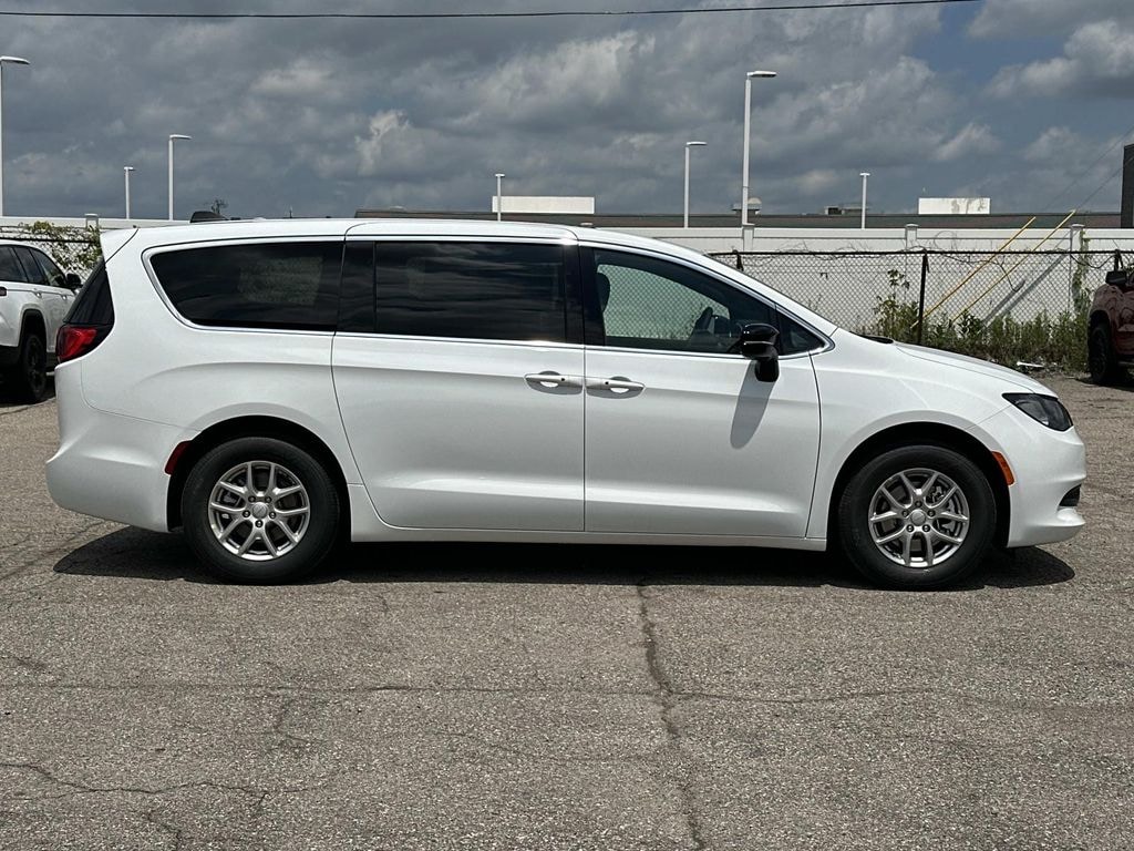 New 2027 Chrysler Pacifica LX Passenger Van