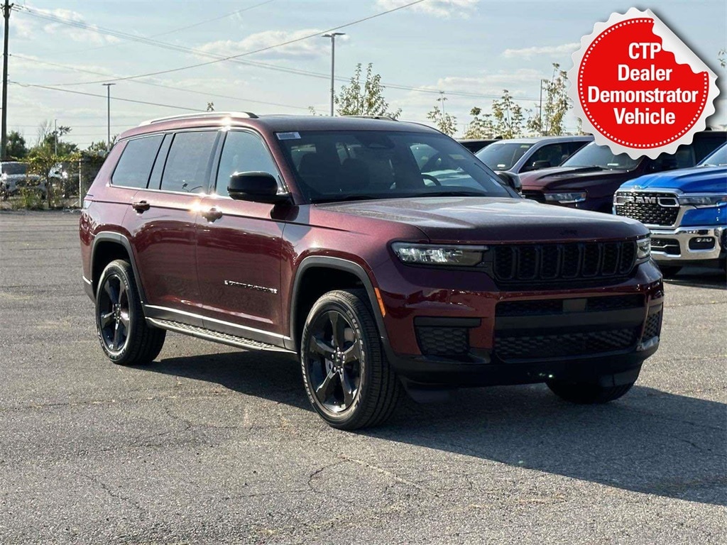 New 2025 Jeep Grand Cherokee L Laredo Sport Utility