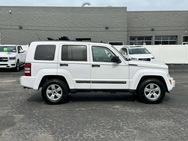 Used 2011 Jeep Liberty Sport with VIN 1J4PN2GK8BW569319 for sale in Sterling Heights, MI