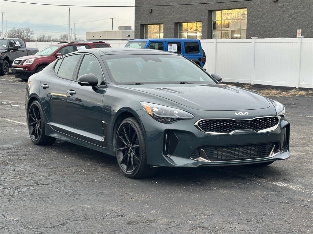 2023 Kia Stinger GT2's photo