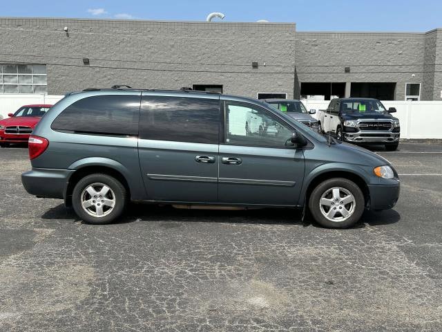 Used 2007 Dodge Grand Caravan SXT with VIN 2D4GP44L67R318858 for sale in Sterling Heights, MI