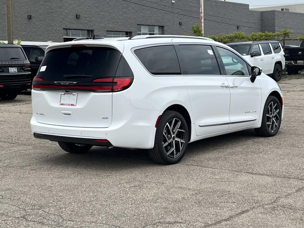 New 2027 Chrysler Pacifica Pinnacle Passenger Van