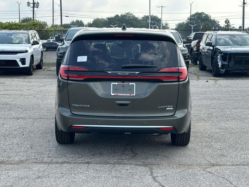 New 2027 Chrysler Pacifica Limited Passenger Van