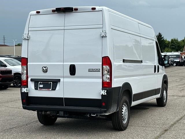 2025 Ram ProMaster 2500 photo 2