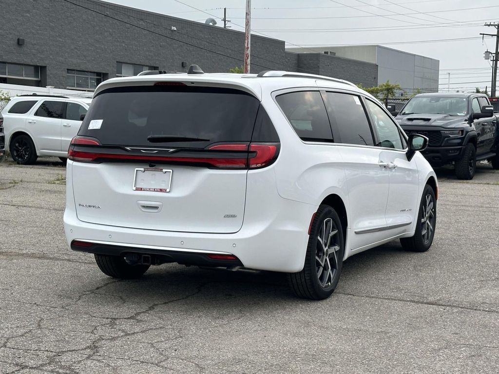 New 2027 Chrysler Pacifica Pinnacle Passenger Van