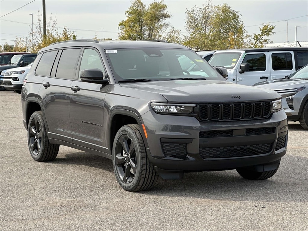 New 2025 Jeep Grand Cherokee L Laredo Sport Utility