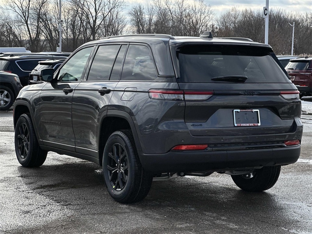 New 2025 Jeep Grand Cherokee Laredo Sport Utility