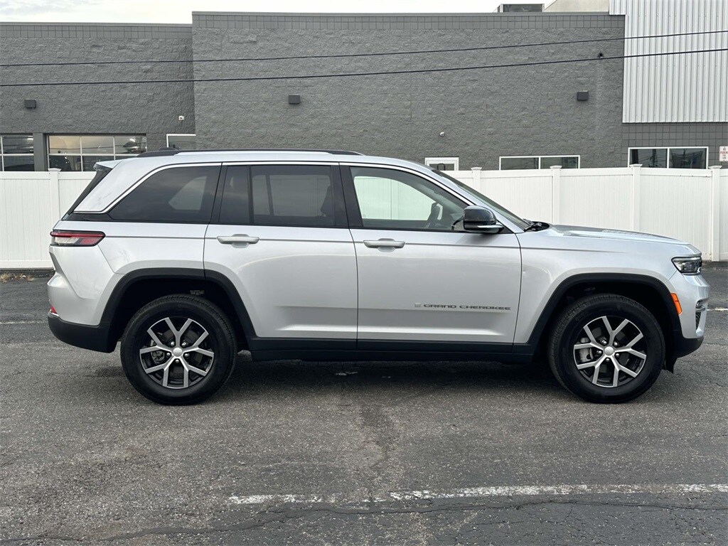 Used 2023 Jeep Grand Cherokee Limited SUV