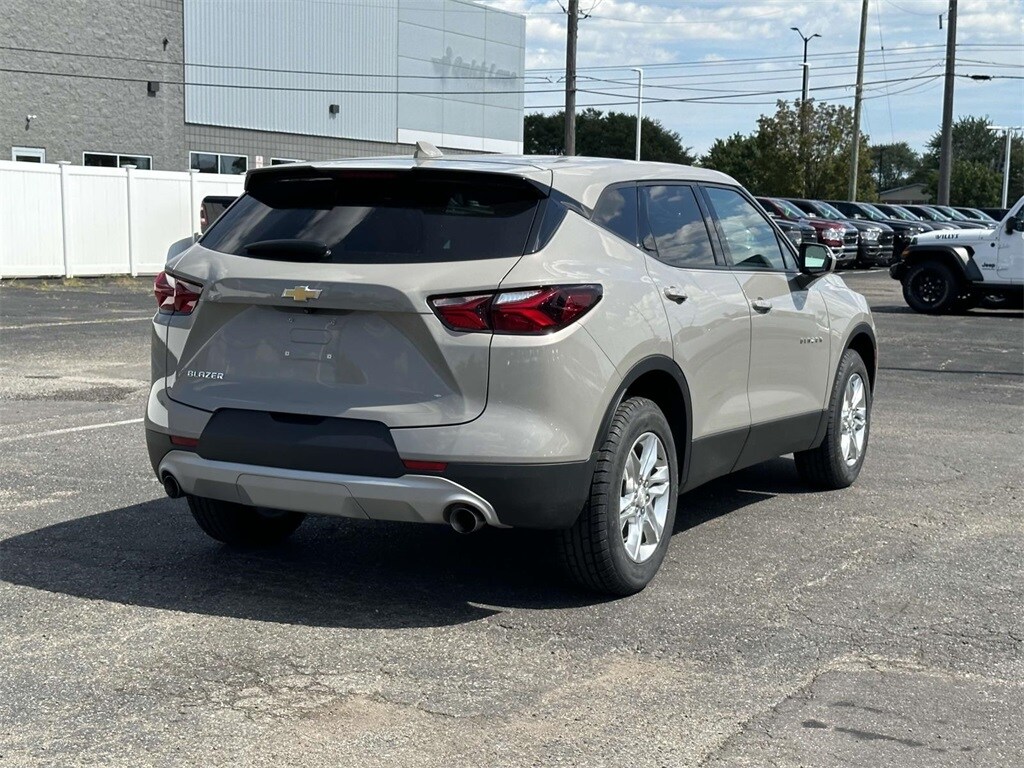 2021 Chevrolet Blazer 2LT photo 3
