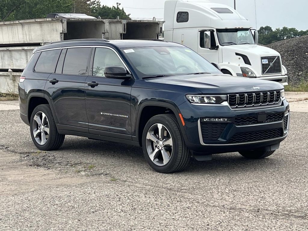New 2026 Jeep Grand Cherokee L Limited Sport Utility