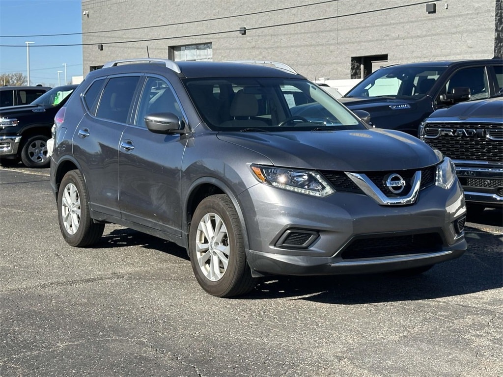 2016 Nissan Rogue SV