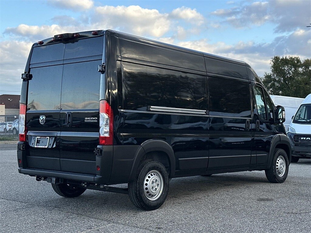 2026 Ram ProMaster 2500 photo 2